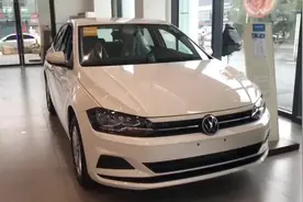 2022款全新“小糯米”polo惊艳上市，标配铝合金轮毂，LED大灯视频封面