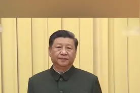 中央军委举行晋升上将军衔仪式 习近平颁发命令状并向晋衔的军官表示祝贺