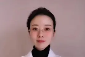 指甲上出现黑色改变是怎么回事？#dou出新知 #dou上热门 @骨往筋来 @血管医生王友彬 @神经内科宋璞医生