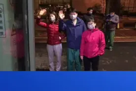 【#武汉#战疫一线丨最后一个夜班，她们在防护服上写下这些话……视频封面
