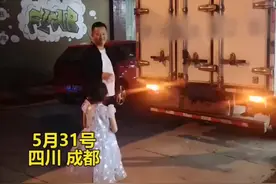 父亲连夜装扮货车，为女儿送六一惊喜，这样的爸爸，你羡慕了吗？#父爱 #六一视频封面