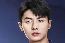 国际名模#刘畅 在#向风而行 饰演倪湛，双商在线人缘好。与#谭松韵 继#请叫我总监 二搭，86年江苏出生，身高189，成功转型演员。视频封面