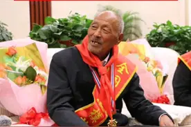 七旬信义老人变卖家产 ，5年替亡子还清330万元巨额债务。"#好父亲"#杜长胜视频封面