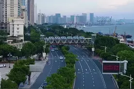 海滨路是汕头最美的一条主干道，也是全市唯一一条禁摩的路。#汕头 #航拍 @抖音短视频视频封面