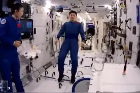 航天员靠一个动作完成太空转身，小时候在农村经常见……视频封面