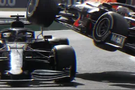 #f1 意大利大奖赛维斯塔潘与汉密尔顿之间上演“火星撞地球”💥万幸两位车手都没事🙏🏻视频封面