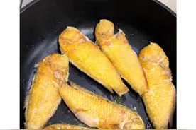 这鱼我们管它叫马头鱼，你们呢？用不粘锅煎鱼，你就不用担心它不漂亮了#潮汕美食 #不粘锅