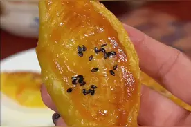 #如果你有空气炸锅 空气炸锅就可以做的香蕉酥，零失败巨好吃，香酥可口又拉丝，这种美食不能只有我一个人知道！#香蕉酥 #芝士就是力量视频封面