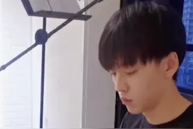 余景天发语音视频跟粉丝分享心里话，恳请粉丝再耐心等他一段时间，他希望拿出更好的作品回馈粉丝。