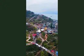 重庆洋人街带给几千万重庆人民无数回忆，你们还记得当初在洋人街的开心往事吗？来涪陵洋人街，唤起你的回忆。视频封面