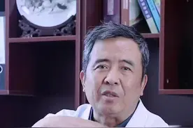 #头汗 一吃饭，满头汗#健康科普 #张雪亮 视频封面