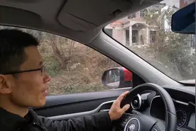 今天丈母娘生日，下午有空去给她老人家小小的庆祝一下视频封面
