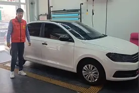 桑塔纳改装露营车第一步，前排座椅放平，里边可以变床躺人。视频封面