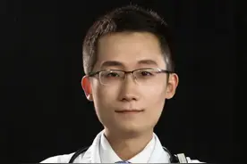 想要测准血压，到底应坐着测还是躺着测，水银血压计准还是电子准#科普健康中国新媒体 视频封面