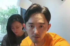 男人在家庭地位方面必须得“拿捏”#情侣日常 #反转视频封面