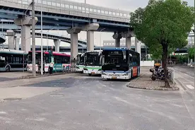 #历史视频#库存#库存视频 551路LV-460#公交车#街景随拍#城市街拍视频封面