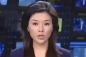 还记得汶川地震含泪播报的女主持人吗？这一幕让人泪崩。@抖音短视频视频封面