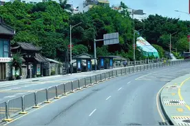 深圳旅游观光巴士红胖子“绿线”街景！第一段：甘坑客家小镇，布澜路；都市观光，魅力鹏城！#深圳 #深圳人平凡的生活 #深圳的风景 #都市观光魅力鹏城 #最美的风景在路上视频封面