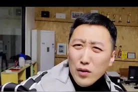 遇到客户夸你长的好看，你该如何幽默的回应，促进成交呢？#服装实体店 #服装搭配 #服装