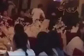 福建福州，婚礼表演喷火触发消防喷淋，你秀任你秀，防火意识不可少。#点赞逆行者视频封面