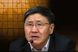 #支付宝 是凭什么改变#银行 ？第一个开创#移动支付新格局！#马云 #商业思维 #励志 #财经 视频封面