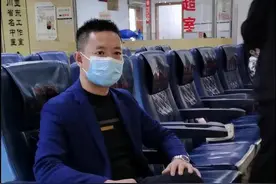 身体不舒服来医院作全身检查发个朋友圈，多希望有人关心问候，可惜没收到亲戚朋友的消息，关心的多是陌生人，你细品。视频封面