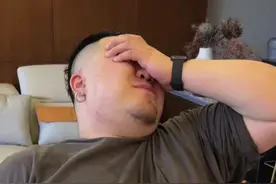 男友分娩阵痛体验。视频有点长，一定要看到最后 #分娩体验 #分娩疼痛 #分娩疼痛挑战 #男士分娩 #女生必看 @DOU+小助手视频封面