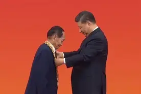 致敬！袁隆平，杂交水稻研究的开创者！视频封面