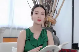 我們不要在意年齡的增長，但絕對不能任由自己，錯誤的老去。#三十而已 #生活很苦自己加糖 #王李丹妮视频封面