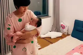 小宝宝出生后十五天后晚上就可以开灯啦#科学育儿 #母婴护理视频封面