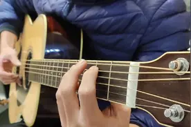 一首好听又简单的指弹曲《忆》#指弹 #吉他 #陈亮 #吉他教学视频封面