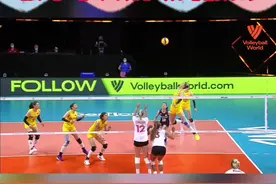#世界女排联赛 #中国女排 刘晓彤垫调4号位，张常宁大调攻钉腰线！太霸气了！视频封面