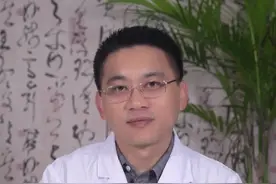 吃饭时到底能不能喝水？#涨知识 #喝水 #胃肠 @抖音短视频 @DOU+小助手  视频封面