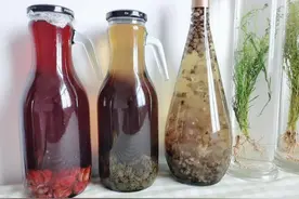 野山姜泡酒的功效与作用： 活血调经；祛谈止咳；解毒消肿视频封面