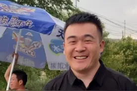 即使走得再远，始终不能忘了你的根，家乡总是心灵的寄托，感谢自己有了回馈家乡的能力。 #泼辣姐烤面筋 #公益视频封面