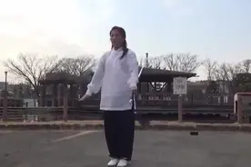 #黄冬梅老师演练 武当太极剑，剑法清晰，大起大落，好，……