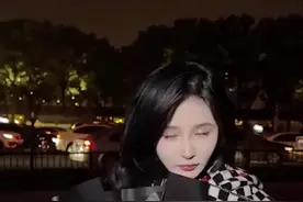 何婧婧向新腾讲述自己的鼻子是怎么被前男友殷世航撞歪的过程！视频封面