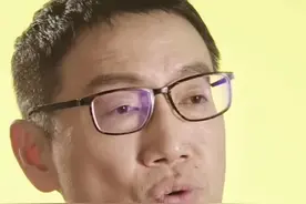 大人吃饭的时候能频繁让孩子尝一点吗？#崔玉涛 #育学园 #育儿视频封面