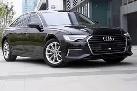 新到:奥迪A6L 40TFSI豪华致雅型 新车指导价40.98万视频封面