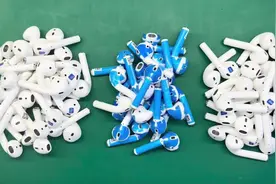 Airpods掉了了一只咋办？看完视频解决了#airpods维修视频封面