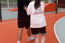 可恶 最后一球又被我装到了🤫声明：我“打”不过哎呦薇🐶@篮球少女哎哟薇 #CHINISM视频封面