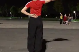 #霸王别姬  国风扇舞！完整版！背面演示，仅供参考！第二段重复即可@抖音短视频