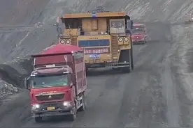 #矿卡#国产百吨王 有些人天天都和大车在一起，有些人一辈子都看不到。#巨无霸矿卡 #矿车 视频封面