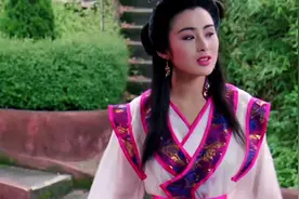 我昨天晚上去澡堂子洗澡？碰见一个大姐，屁股上纹了一屁股苍蝇视频封面