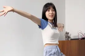 升降桌测评：乐歌E6升降桌到底怎么样？#升降桌 #桌面改造视频封面