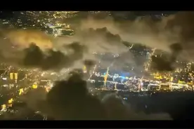 空中看杭州，感觉好震撼，能看出你家在哪里吗？#城市的夜晚 #飞行视角 #云层上的风景 视频封面