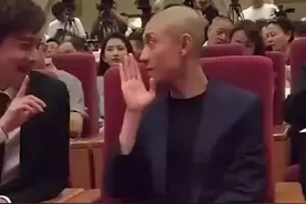 北京瘫，二郎腿，一看就是张一山！#张一山视频封面