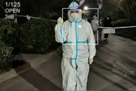 刷到我的女士，我有个请求，能不能以朋友的身份和我说句话，说什么都可以，符号也行，让我也感受一下被在乎的感觉#致敬医护 #抗击疫情 #疫情 #加油打工人 #防疫必胜 @DOU+小助手 视频封面