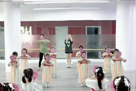 国风扇子舞#启蒙舞蹈 #少儿舞蹈 #中国舞视频封面