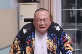 大奸臣来了众人散开，来段曲剧，也不知道火不火，😄感谢支持和关注，我是江小白🙏🙏🙏🙏视频封面